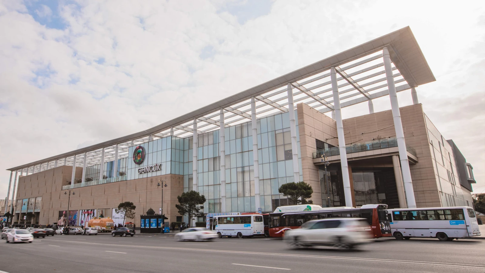 Ganjlik Mall LC Waikiki